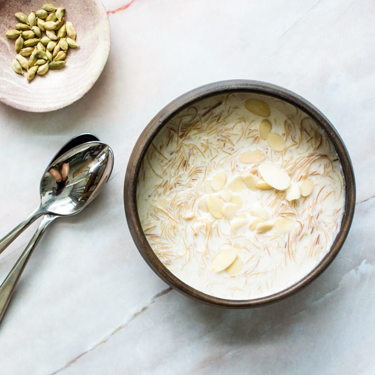 Easy Seviyan (Sawaiyan) Recipe - Pakistani Sweet Vermicelli with Milk - Pakistan Eats